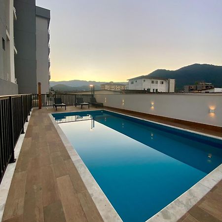 Ap No Centro Piscina E Churras Убатуба Экстерьер фото