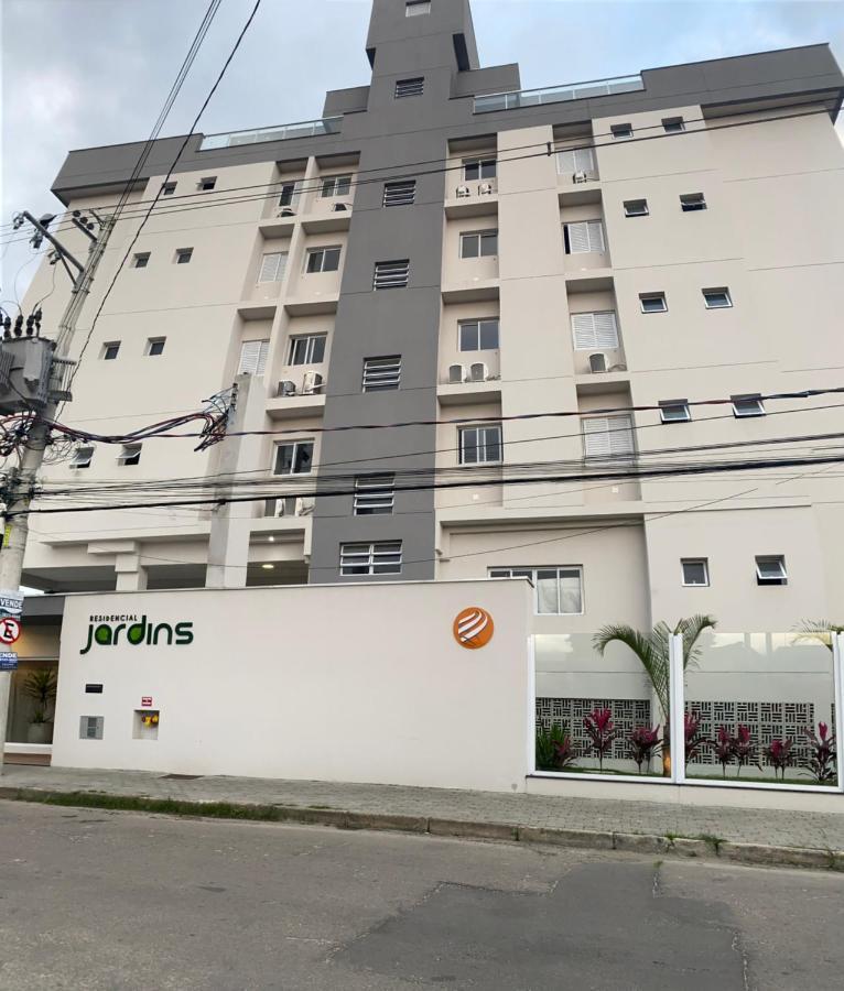 Ap No Centro Piscina E Churras Убатуба Экстерьер фото